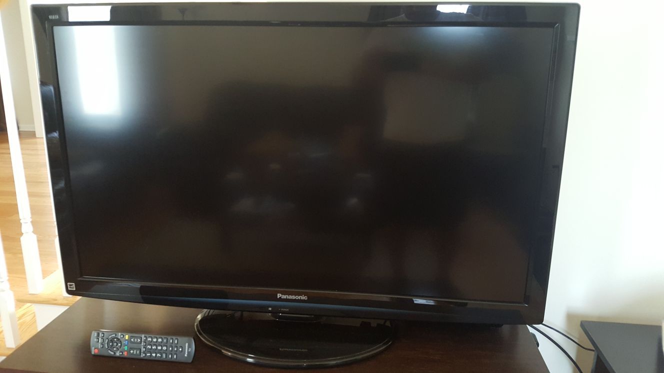 Description Panasonic 42-Inch 1080p 120 Hz LCD HDTV