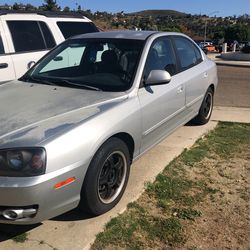 Hyun 2005 Gray Mid Zize