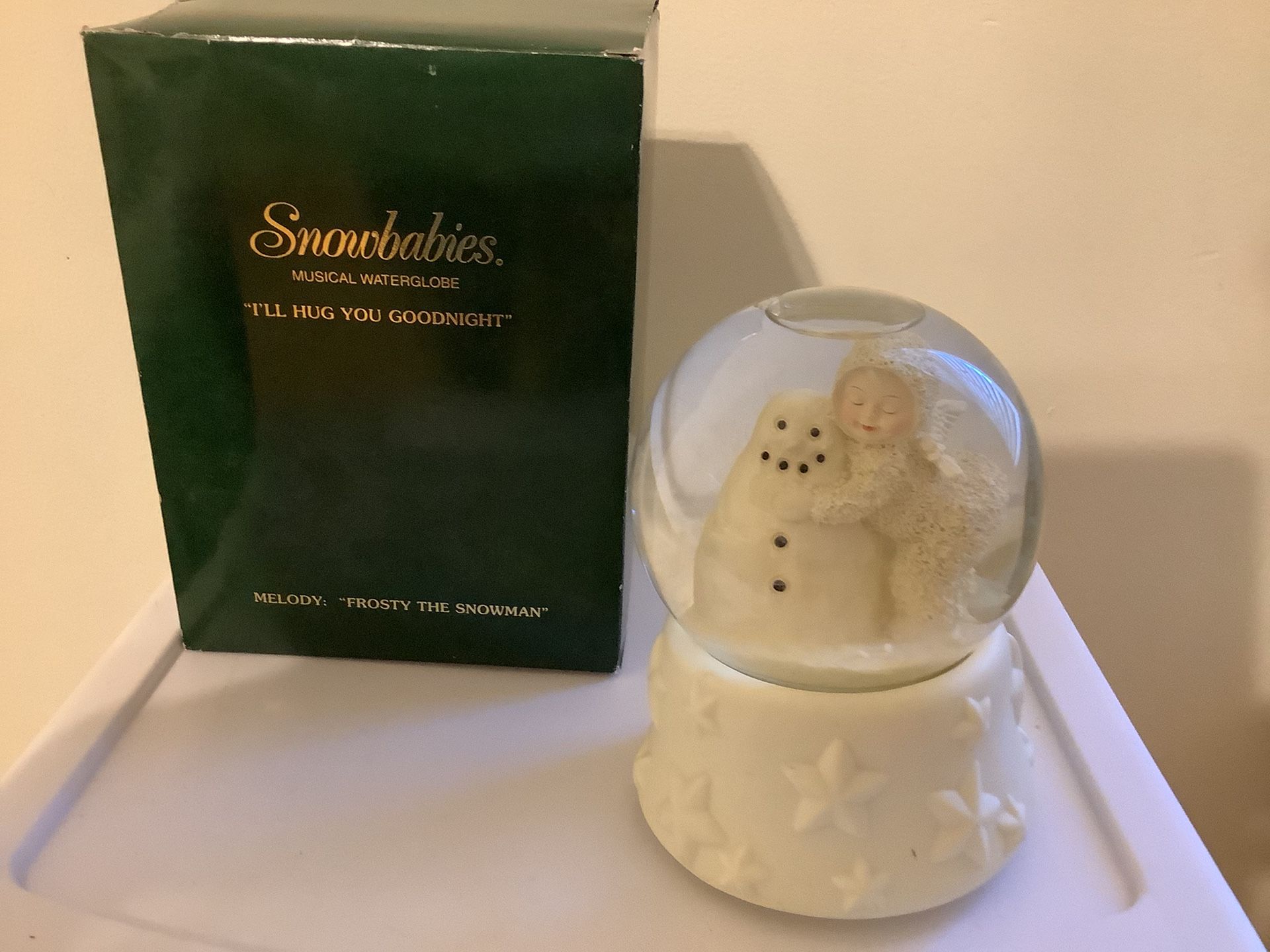 Snowbabies Musical Waterglobe I Will Hug You Goodnight Melody Frosty The Snowman