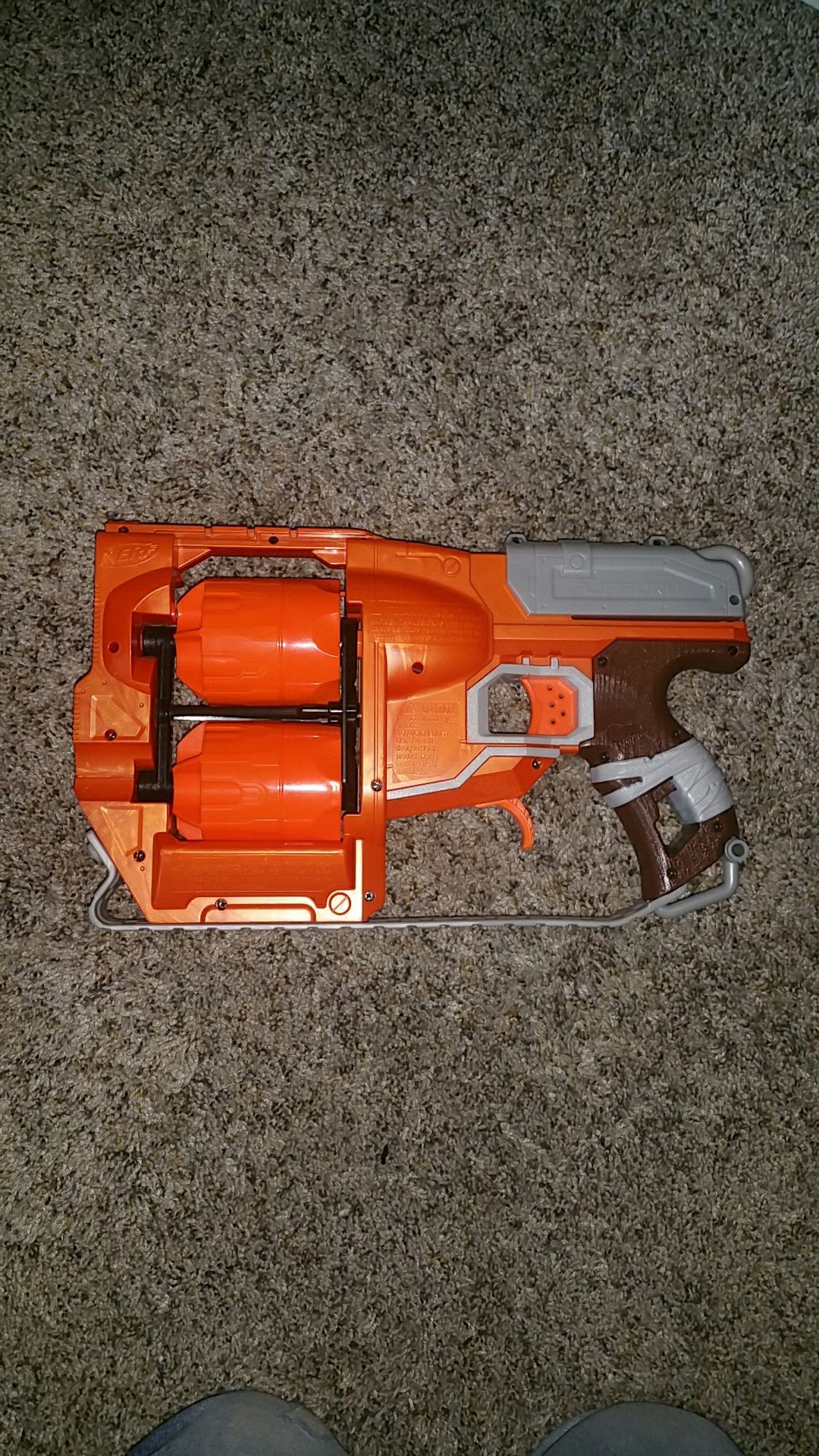 Double round Nerf gun