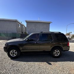 2005 Ford Explorer