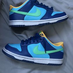 nike dunk SE KYR