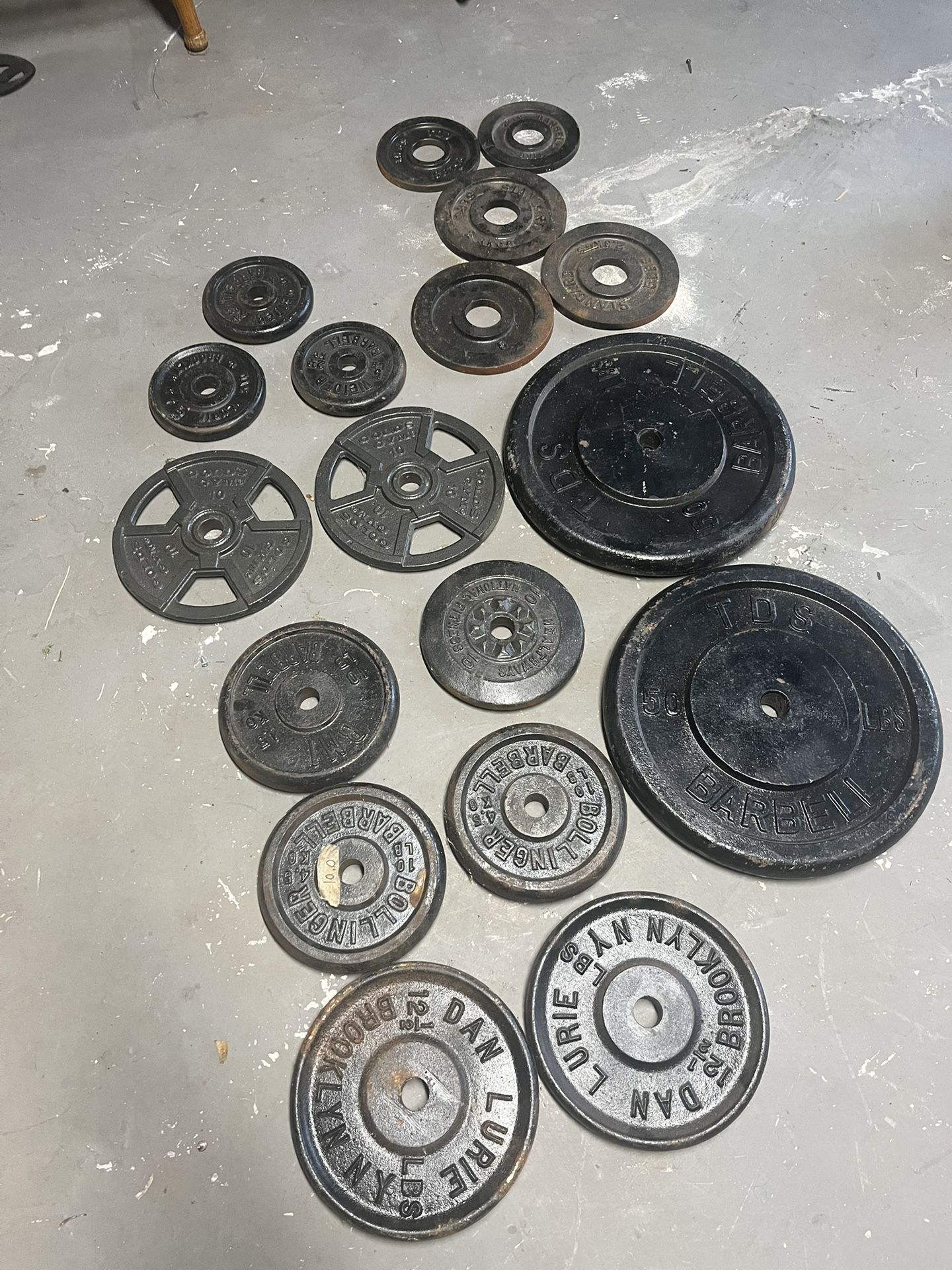 200 Pounds Metal Vintage Standard 1in Plates