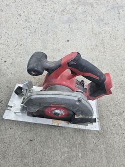 Milwaukee skillsaw