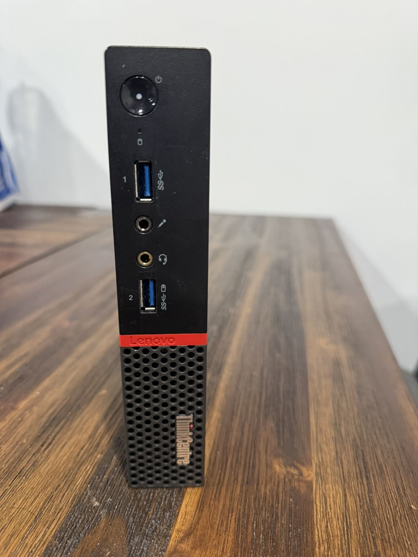 Lenovo ThinkCentre M700 Desktop Pc