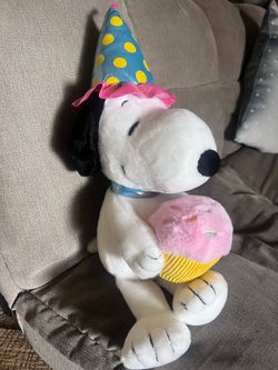 Peanuts Snoopy Birthday Snoopy Plush