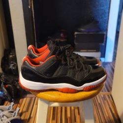 Jordan 11 Bred Low Size 9.5 $125