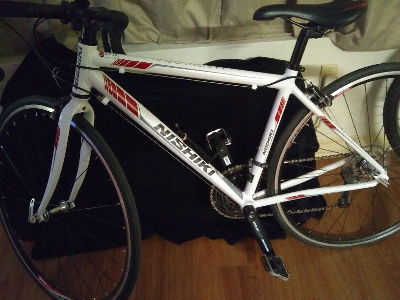 nishiki men's maricopa road bike