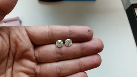 4.61 Carat Diamond Earrings 8.20mm Each