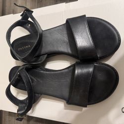 Black Sandals Size 8
