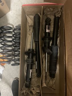 Chevy Colorado Suspension 4 Shocks And UCAs