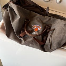 NEW YORK KNICKS Duffle Bag Collectible