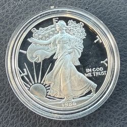 1986 S Silver Eagle Proof Mint Uncirculated In Plastic  Capsule 