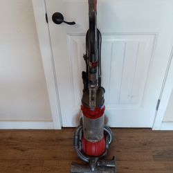 Dyson, Vacuum Cleaner, Bagless 