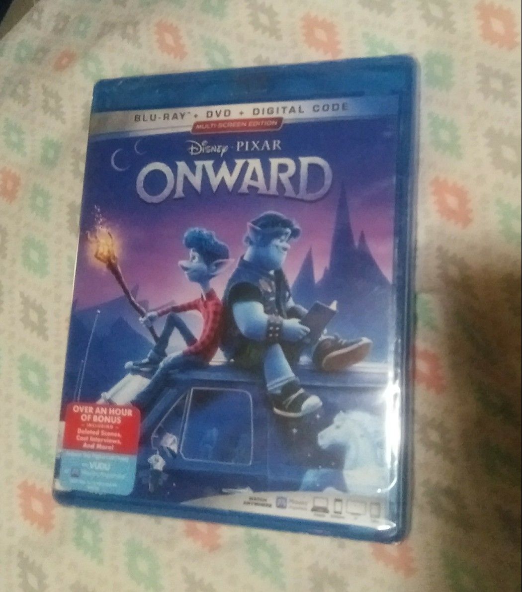 Onward Bluray+DVD+Digital Code Brandnew