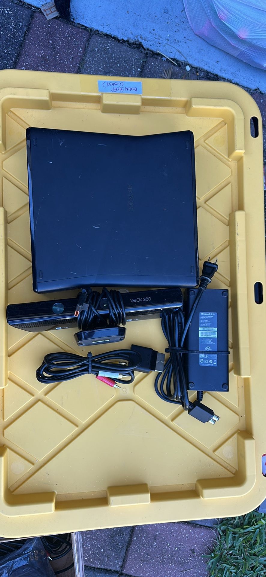 Xbox 360 With Kinect Camera And Wires.