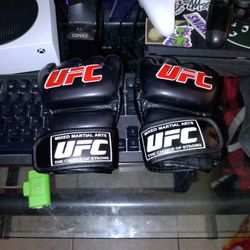 Mma Gloves Not Real Ufc Brand 