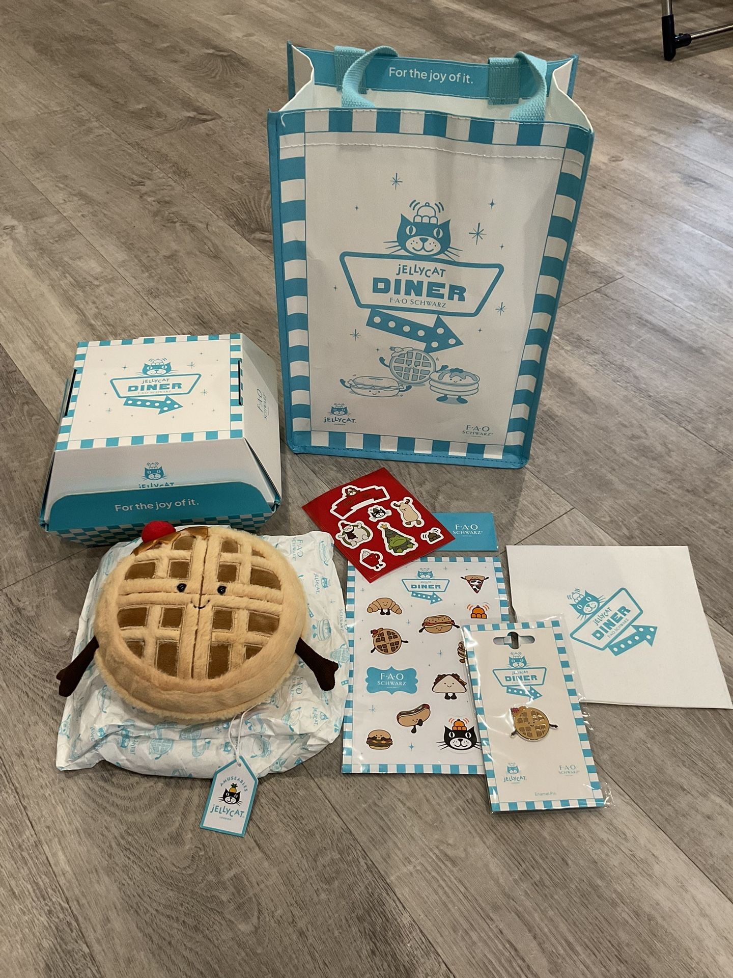 Jellycat New York Exclusive Amuseables Burger FAO SCHWARZ Jelly Cat hamburger Waffle