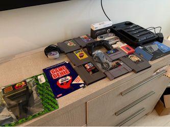 Retron 5 with controllers