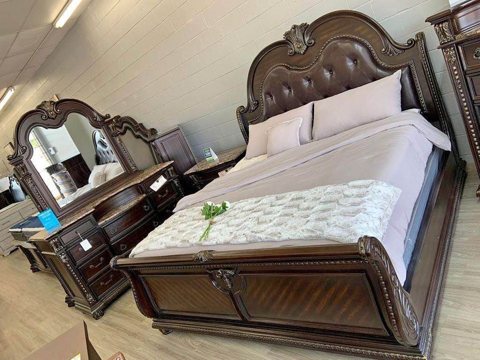 Stanley Cherry Brown Sleigh Bedroom Set* Next Day Delivery
