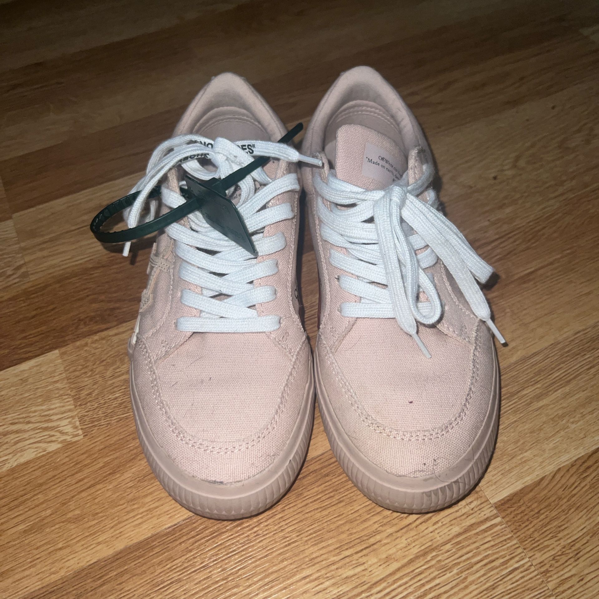 Off white Sneakers 