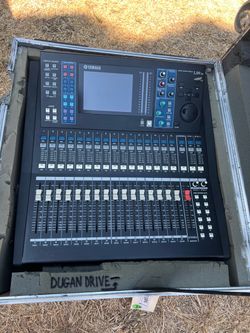 Yamaha Professional LS9-16 Digital Mixing Console