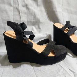 Torrid Women's Size 8 WW Black Velvet Stretch Strap Wedges Heels