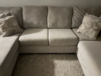 Large U-Shaped Light Gray Sectional with Double Chaise