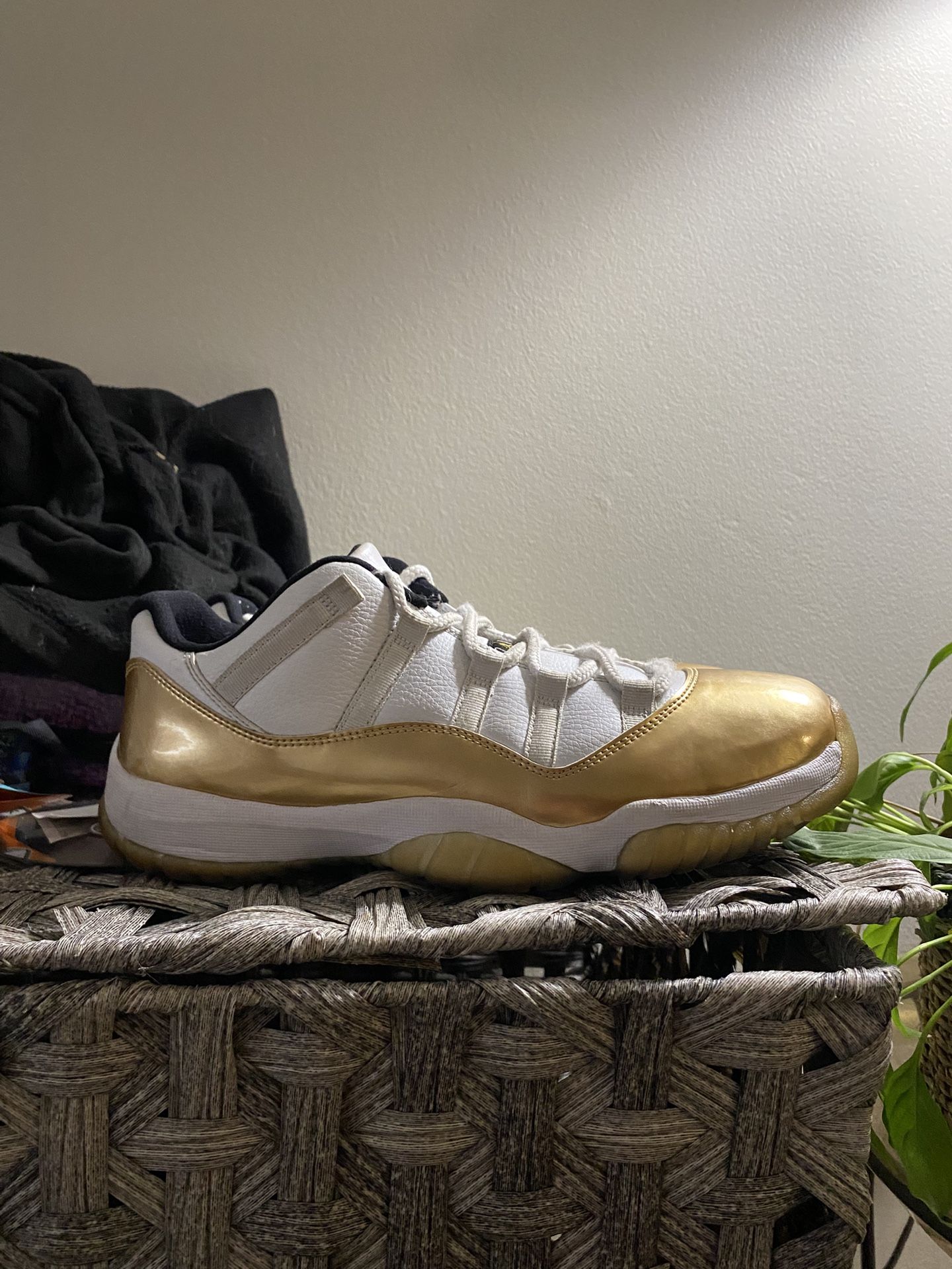 Jordan 11 Low Closing Ceremony Sz 10.5