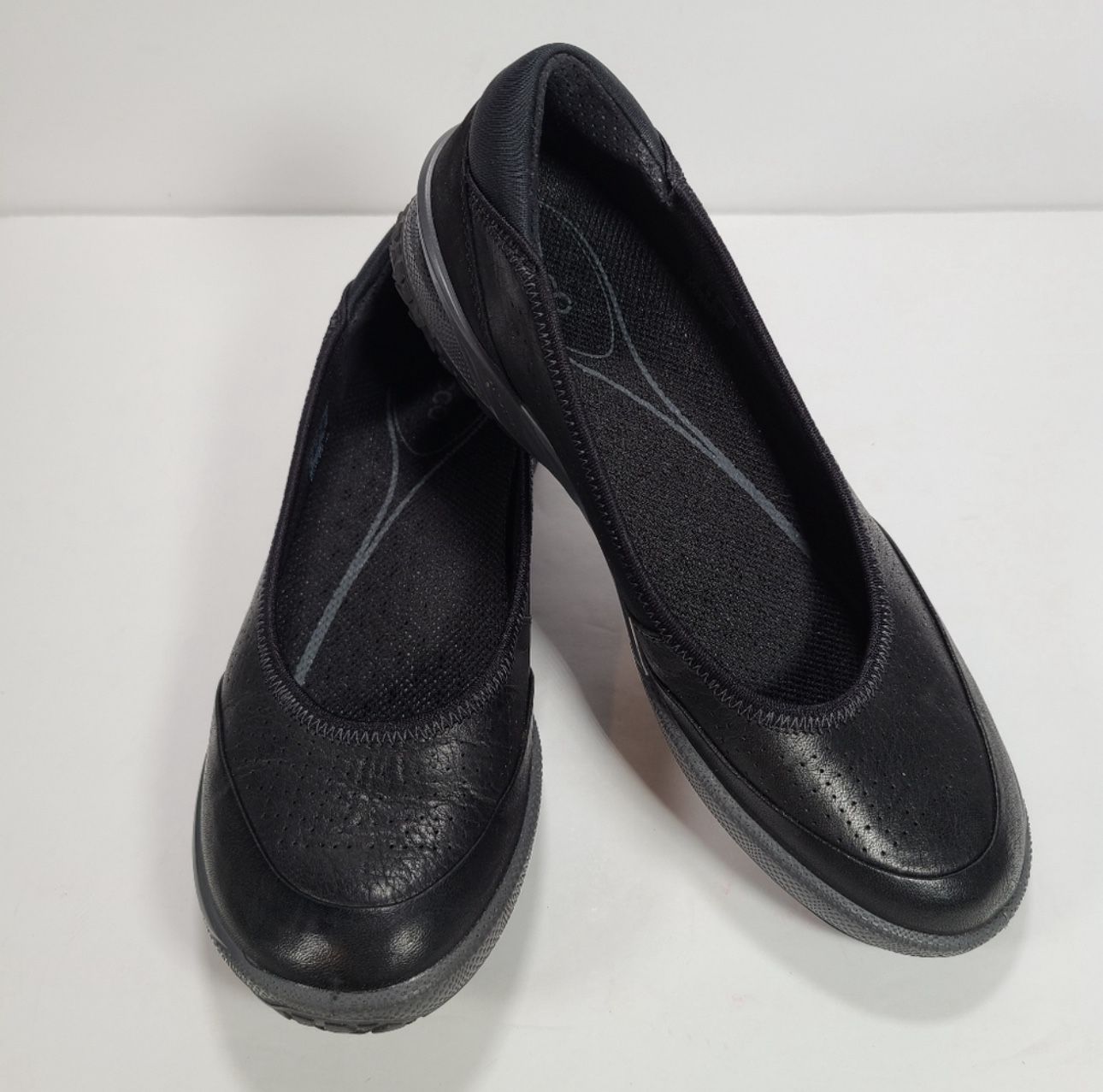 Ecco Biom Black Leather Slip On Neutral Minimalist Ballet Flats Women Size 5