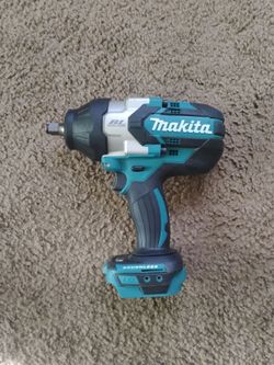 Makita High Torque 1/2" 3 Speed Drive Impact Wrench
