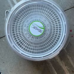 Dehydrator