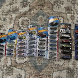 Hot wheel lot  collection for sale (NOT INDIVIDUAL)