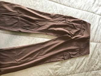 Athleta cargo stretchy pants