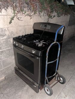 Functioning old stove/scrap metal