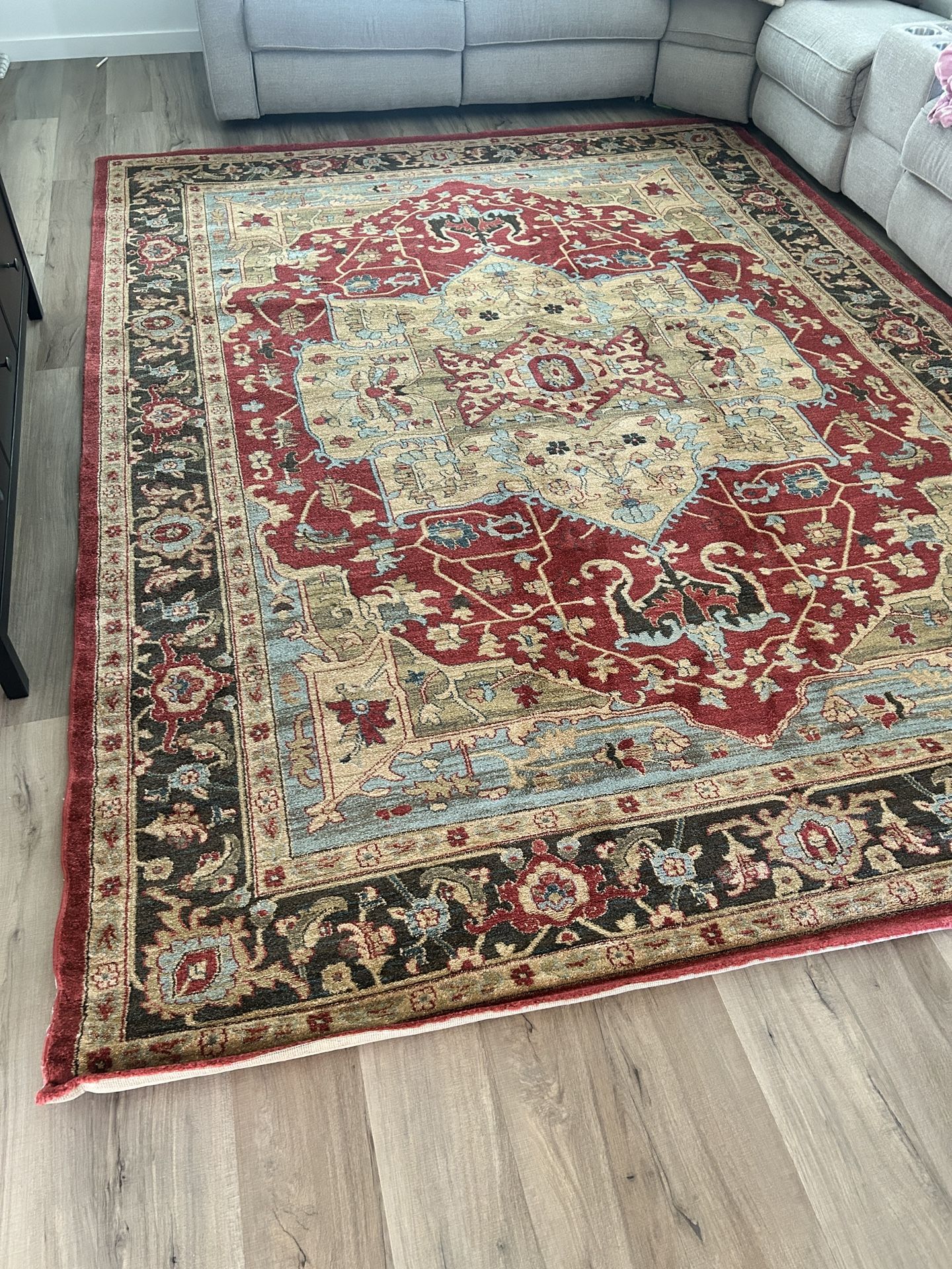 SAFAVIEH Mahal Rug