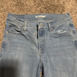 Light wash Levis