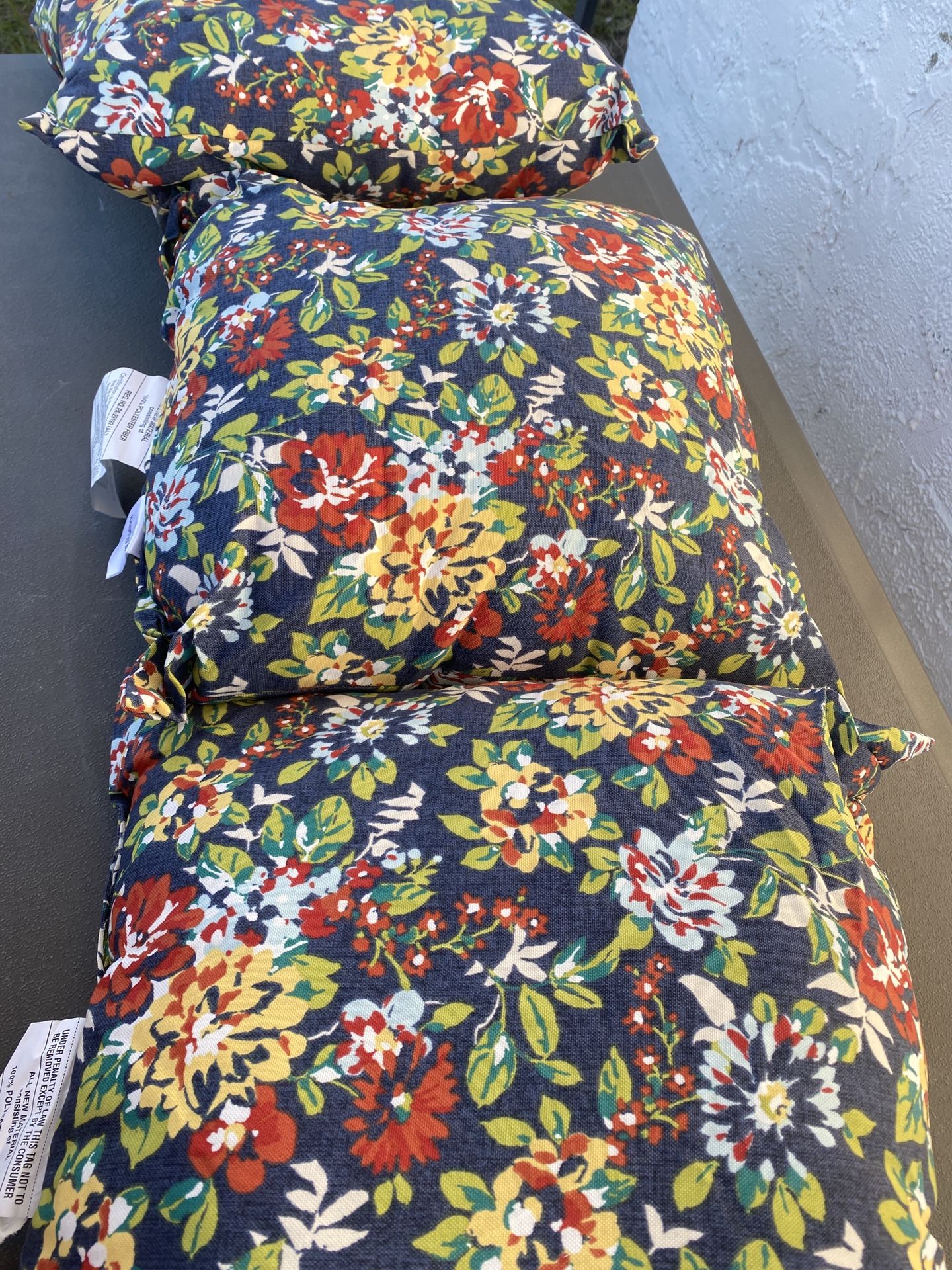 3 Outdoor Throw Pillows