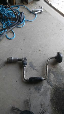 Hand drill