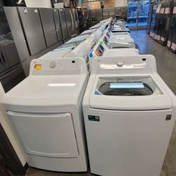 Like New LG Top Loading Washer With Agitator And Gas Dryer Set 