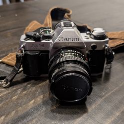 CANNON AE-1 Camera