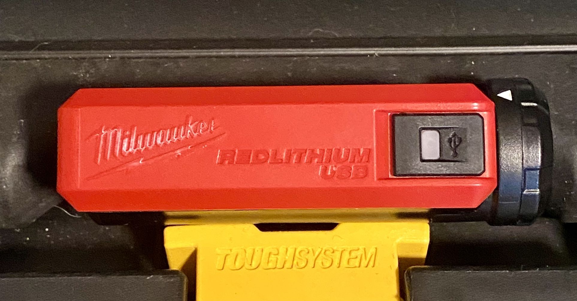 Milwaukee Portable USB Charger 