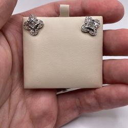 Diamond & Gold Earrings (0.65 C.t) Cert!