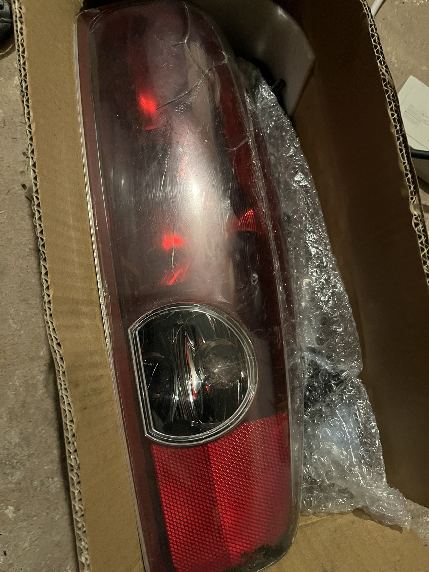 Light Chevy Colorado 