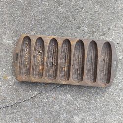 Vintage Cast Iron Cornbread Pan