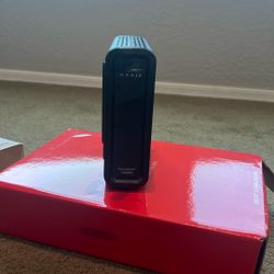 Arris Touchstone CM8200A DOCSIS 3.1 Ultra Fast Cable Modem 32X8 Gigabit (Black)
