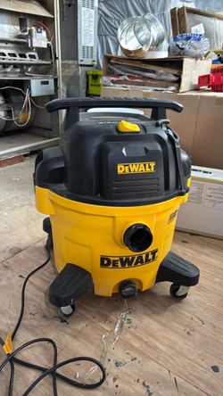 DEWALT Wet/Dry Shop Vacuum 9 gallon