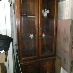China Hutch   No Broken Doors 