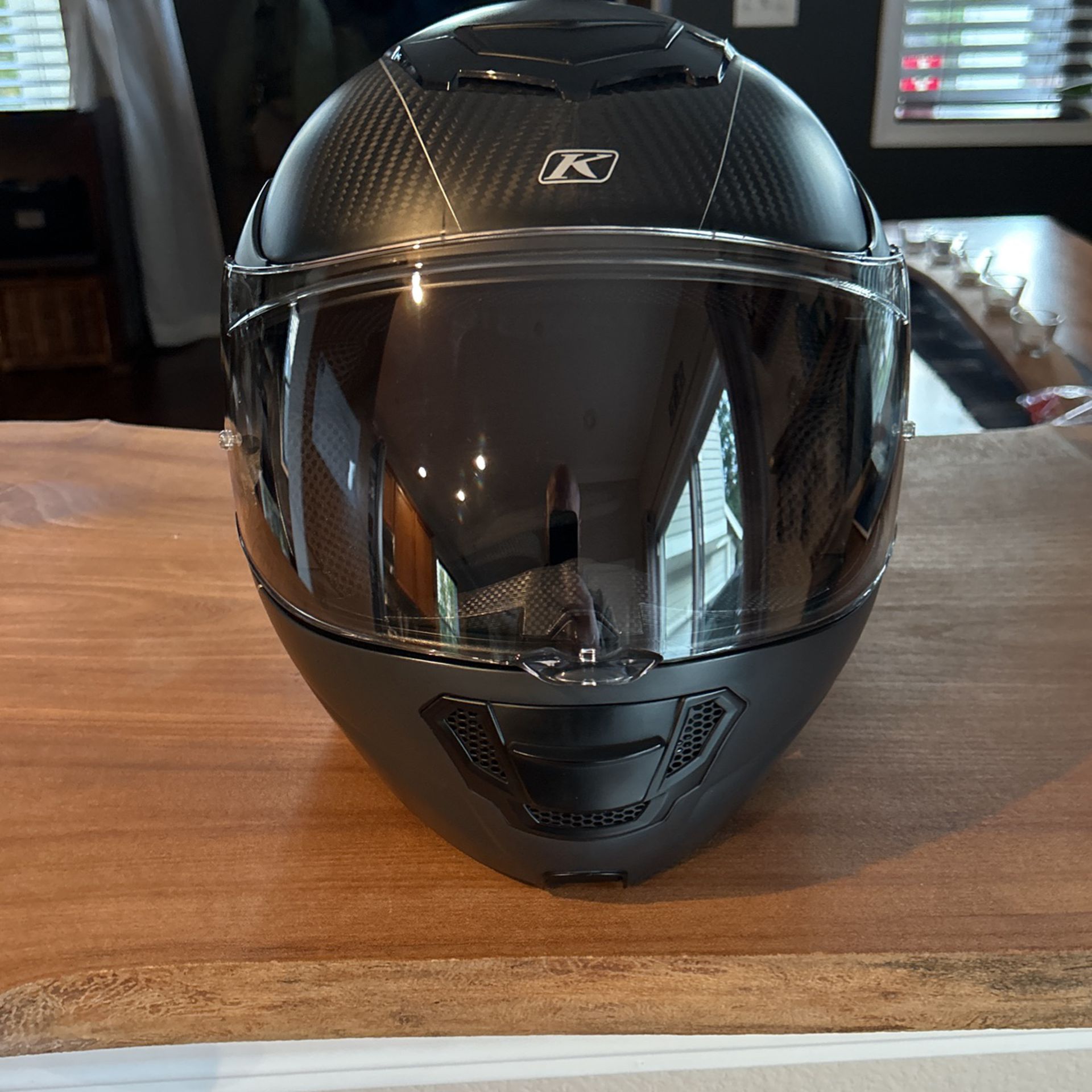 Klim TK1200 Carbon fiber Helmet And Speakers 