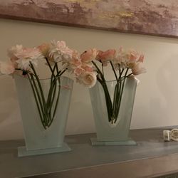 2 Beautiful Vases W/flowers